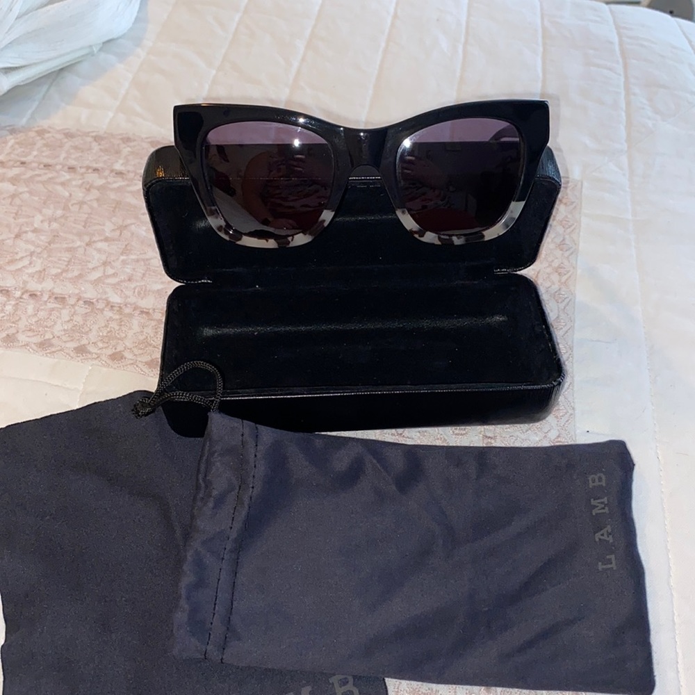 LAMB sunglasses Black with Tortoise design